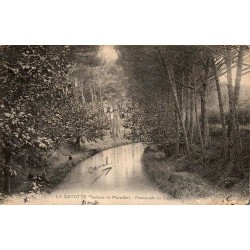 Carte postale ancienne La Gavotte Promenade du Canal Marseille