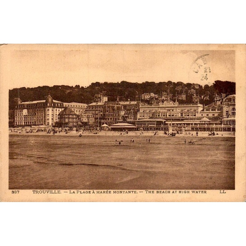 Carte postale ancienne Trouville-sur-Mer plage à marée montante LL