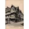 Carte postale ancienne Lisieux vieilles maisons Grande Rue Calvados CPA collection