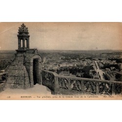 Carte postale ancienne Bourges vue générale cathédrale Cher CPA ND