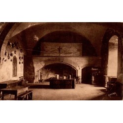 Carte postale ancienne Aubazine abbaye cistercienne cuisine Corrèze CPA