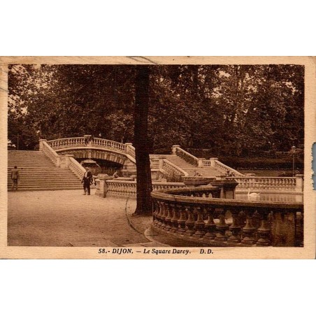 Carte postale ancienne de Dijon représentant le Square Darcy en Côte-d'Or durant la Belle Époque