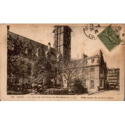 Carte postale ancienne de Dijon représentant le Palais des Ducs de Bourgogne en Côte-d'Or