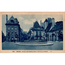 Carte postale ancienne de Dijon représentant la place des Cordeliers et la statue de Piron en Côte-d'Or
