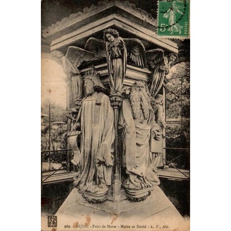 Carte postale ancienne de Dijon représentant le Puits de Moïse avec les sculptures de Moïse et David