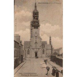 Carte postale ancienne de Landerneau représentant le clocher de l’église Saint-Houardon dans le Finistère