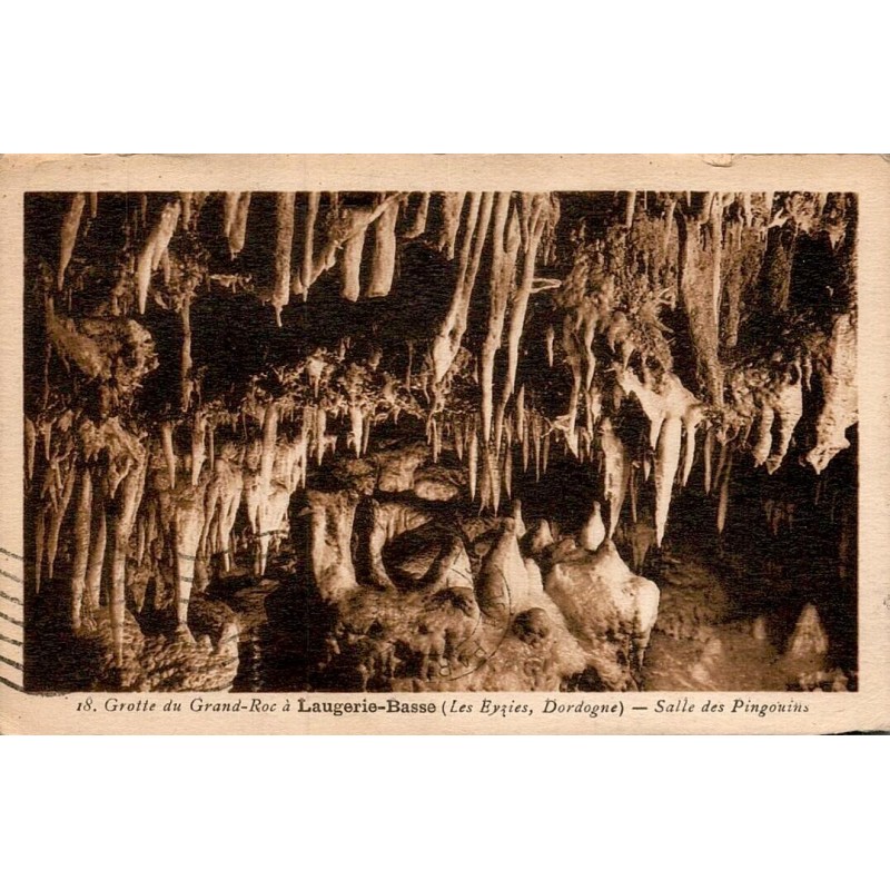 Carte postale ancienne des Eyzies représentant la salle des Pingouins dans la grotte du Grand Roc à Laugerie-Basse