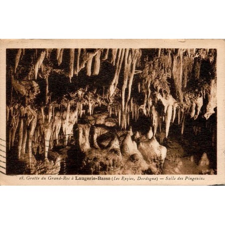 Carte postale ancienne des Eyzies représentant la salle des Pingouins dans la grotte du Grand Roc à Laugerie-Basse
