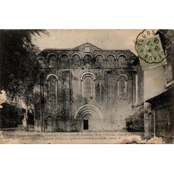 Carte postale ancienne de Cadouin représentant la façade romane de l’abbaye de l’Ordre de Cîteaux en Dordogne