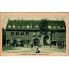 Carte postale ancienne de Besançon montrant l’Hôtel de Ville et la place urbaine au début du XXe siècle dans le Doubs