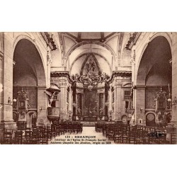 Carte postale ancienne représentant l’intérieur de l’église Saint-François-Xavier de Besançon dans le Doubs