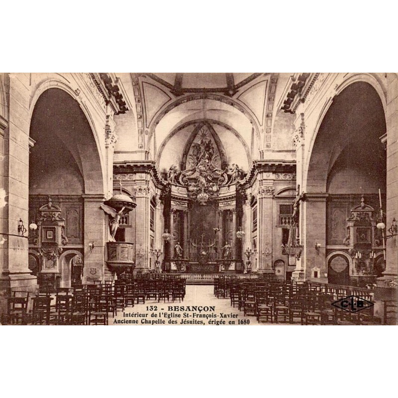 Carte postale ancienne représentant l’intérieur de l’église Saint-François-Xavier de Besançon dans le Doubs