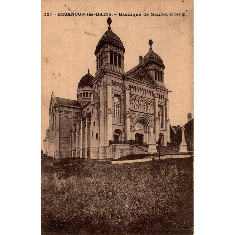 Carte postale ancienne de Besançon représentant la basilique Saint-Ferjeux dans le Doubs au début du XXe siècle
