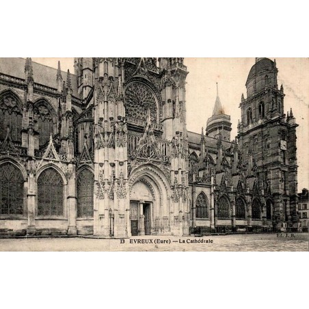 Carte postale ancienne d’Évreux représentant la cathédrale Notre-Dame dans l’Eure au début du XXe siècle