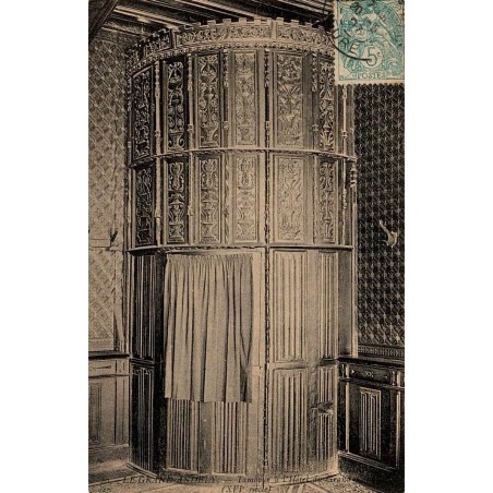 Carte postale ancienne du Grand-Andely représentant le tambour de l’Hôtel du Grand Cerf dans l’Eure