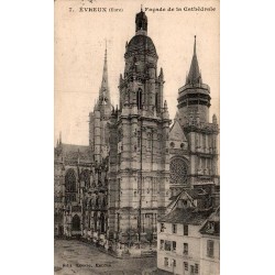 Carte postale ancienne d’Évreux représentant la façade de la cathédrale Notre-Dame dans l’Eure