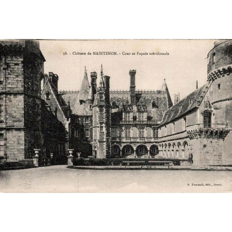 18 - Château de MAINTENON - Cour et Façade méridionale