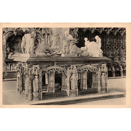 Carte postale ancienne de Brou représentant le tombeau de Philibert le Beau dans l’église historique