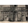 Carte postale ancienne de Chartres représentant la tour du chœur de la cathédrale Notre-Dame en Eure-et-Loir