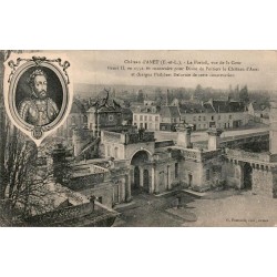 Carte postale ancienne du château d’Anet représentant le portail vu depuis la cour Henri II en Eure-et-Loir