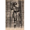 Carte postale ancienne LL représentant l’ange du cadran solaire de la cathédrale de Chartres