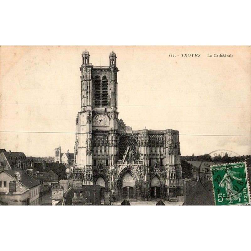 Carte postale ancienne Troyes – La Cathédrale Saint-Pierre-et-Saint-Paul