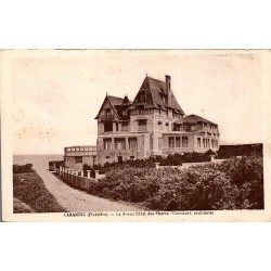 Carte postale ancienne du Grand Hôtel des Phares à Carantec dans le Finistère