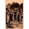 Carte postale ancienne de Nîmes montrant l’intérieur du Temple de Diane dans les Jardins de la Fontaine