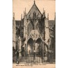 Carte postale ancienne Troyes – Église Saint-Urbain, porte latérale
