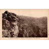 Carte postale ancienne du Mont Aigoual représentant l’observatoire et les précipices dans les Cévennes du Gard