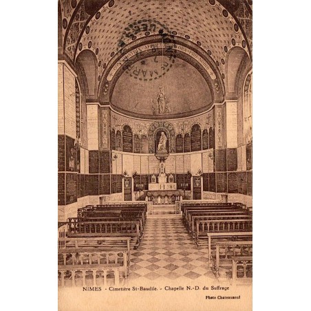 Carte postale ancienne de Nîmes représentant la chapelle Notre-Dame de Suffrage au cimetière Saint-Baudile