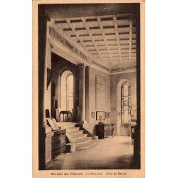 Carte postale ancienne du Musée du Désert à Mialet représentant la salle du Refuge dans le Gard