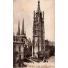 Carte postale ancienne de Bordeaux représentant la tour Pey-Berland en Gironde
