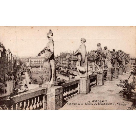 Carte postale ancienne Bordeaux vue prise de la terrasse du Grand Théâtre