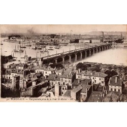 Carte postale ancienne Bordeaux vue générale prise de la tour Saint-Michel