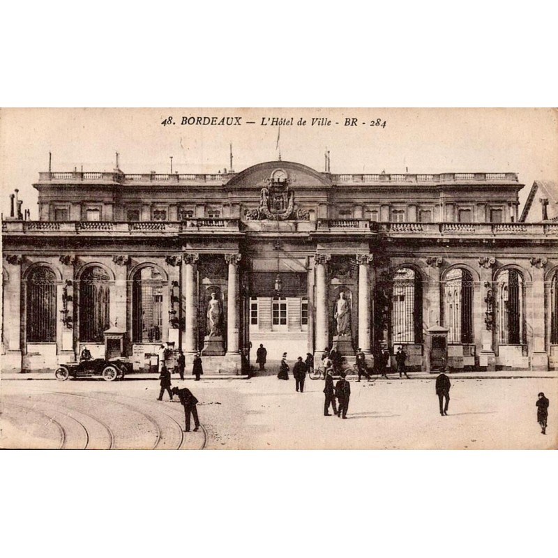 Carte postale ancienne Bordeaux Hôtel de Ville Palais Rohan en Gironde