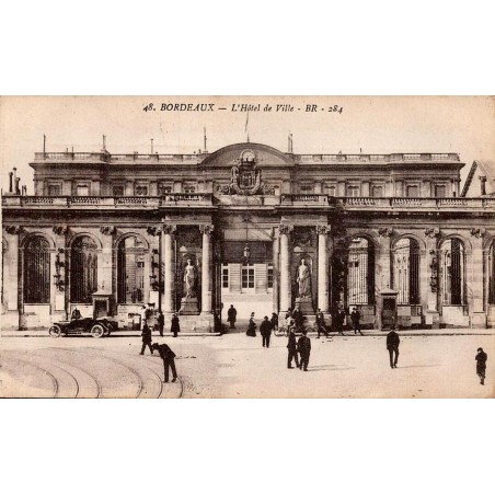 Carte postale ancienne Bordeaux Hôtel de Ville Palais Rohan en Gironde