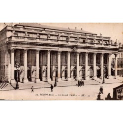 Carte postale ancienne Bordeaux le Grand Théâtre place de la Comédie