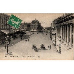 Carte postale ancienne Bordeaux place de la Comédie édition LL