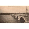 Carte postale ancienne Bordeaux le pont de pierre et la flèche Saint-Michel