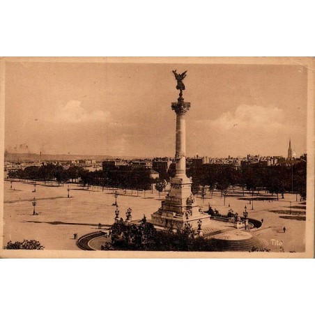 Carte postale ancienne Bordeaux Monument des Girondins place des Quinconces