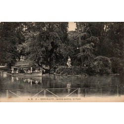 Carte postale ancienne Bordeaux Jardin Public le pont édition AH