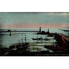 Carte postale ancienne Sète la rade et le phare à contre-jour dans l’Hérault