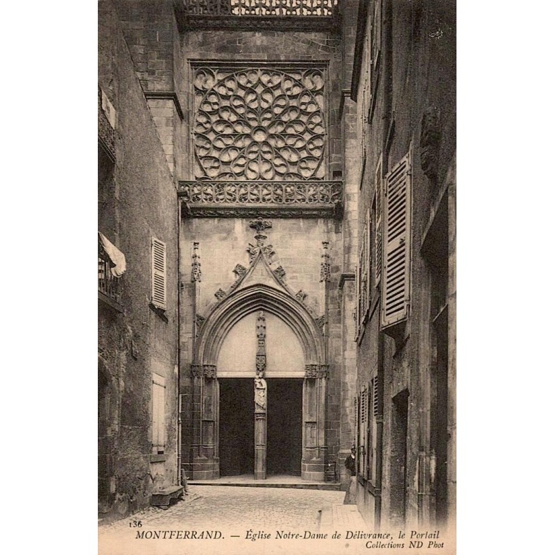 Carte postale ancienne Montferrand – Église Notre-Dame de Délivrance, le portail