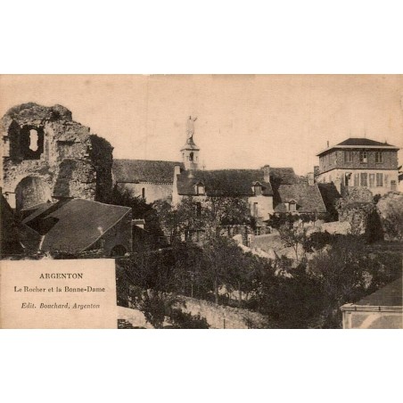 Carte postale ancienne Argenton-sur-Creuse le Rocher et la Bonne Dame dans l’Indre