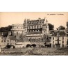 Carte postale ancienne Amboise le château en Indre-et-Loire vue historique du monument