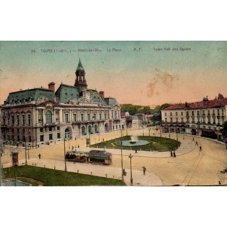 Carte postale ancienne Tours Hôtel de Ville et la place en Indre-et-Loire