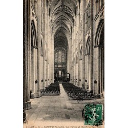 Carte postale ancienne Tours cathédrale Saint-Gatien nef centrale et chœur en Indre-et-Loire