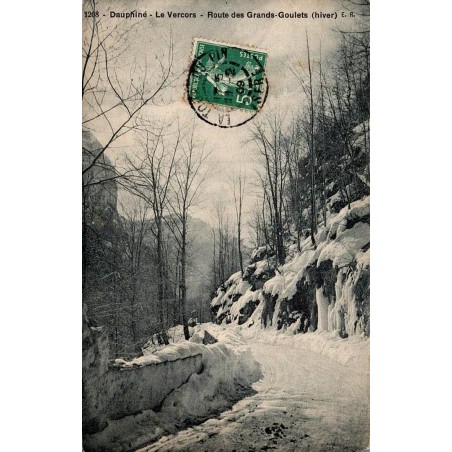 Carte postale ancienne Le Vercors route des Grands Goulets en hiver en Isère
