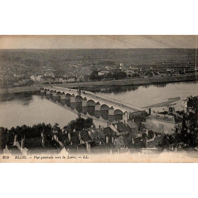 Carte postale ancienne Blois vue générale vers la Loire panorama urbain Loir-et-Cher édition LL